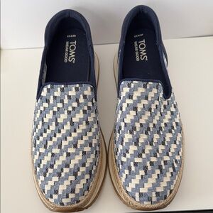 Toms Men’s Navy and White Woven Slip-On Loafers